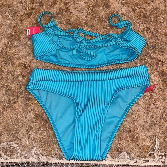 bikini - Picture 3 of 3